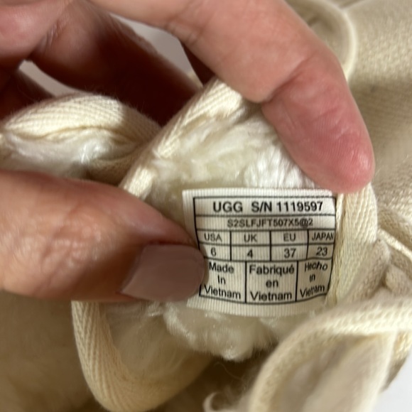 UGG Neumel Natural Canvas Boots - Picture 11 of 15